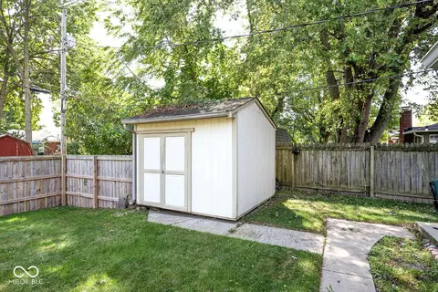 Exterior - 1531 Section St, Plainfield, IN 46168 photo 4 of 7