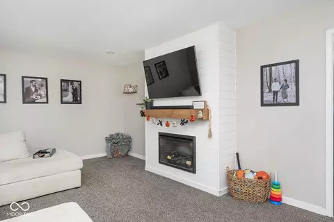 Living - 1531 Section St, Plainfield, IN 46168 photo 1 of 3