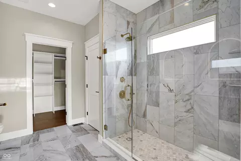 Bath - 1083 Beechtree Ln, Franklin, IN 46131 photo 2 of 3