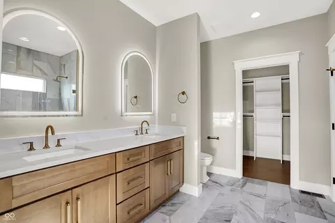 Bath - 1083 Beechtree Ln, Franklin, IN 46131 photo 1 of 3