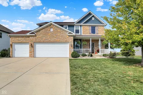 6234 Eagles Nest Blvd, Zionsville, IN 46077