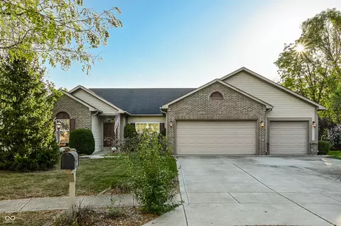 16642 Flintlock Cir, Noblesville, IN 46062