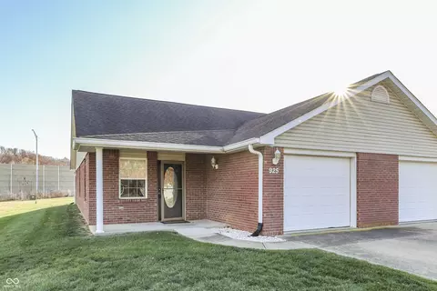 925 Plaza Dr, Martinsville, IN 46151
