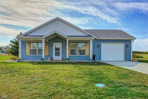 105 Sunburst Cir, Alexandria, IN 46001