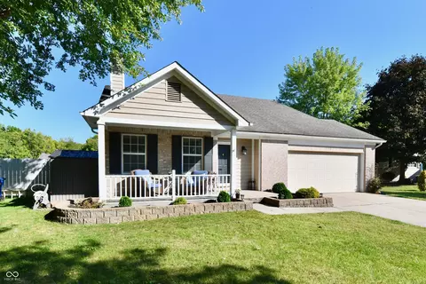 1157 Runningbrook Ct, Avon, IN 46123