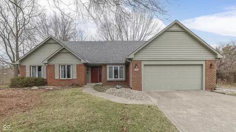 1420 Secretariat Ln, Indianapolis, IN 46217