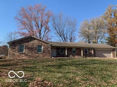 11230 Rolling Springs Dr, Carmel, IN 46033