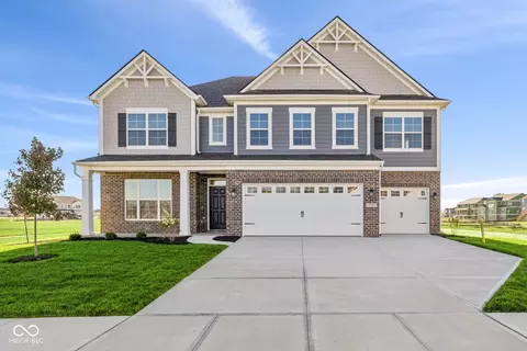 3737 Hayden Valley Dr, Bargersville, IN 46106