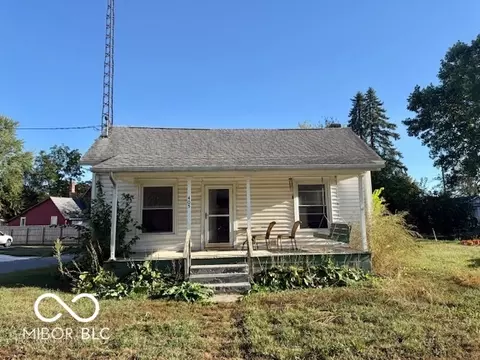 405 E Bishop St, Walton, IN 46994