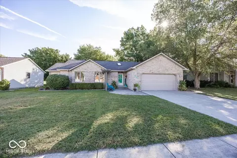 3411 Briar Ridge Way, Columbus, IN 47203