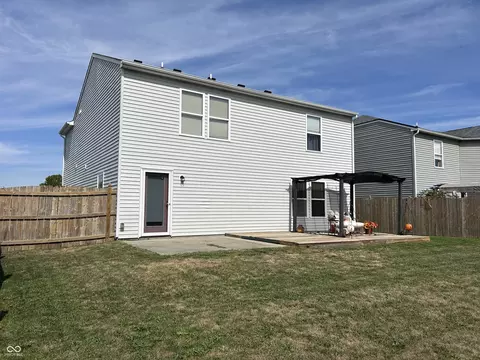 9685 W Quarter Moon Dr, Pendleton, IN 46064 photo 6