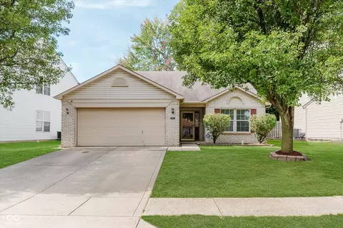 5640 Fair Ridge Pl, Indianapolis, IN 46221