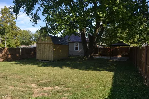 Exterior - 623 Locust St, Hope, IN 47246 photo 7 of 7