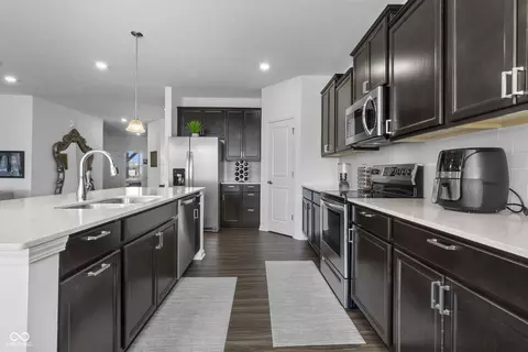 Kitchen - 9899 Constellation Dr, Pendleton, IN 46064 photo 4 of 5
