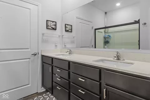 Bath - 9899 Constellation Dr, Pendleton, IN 46064 photo 2 of 4