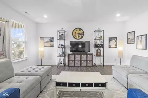 Living - 9899 Constellation Dr, Pendleton, IN 46064 photo 1 of 2