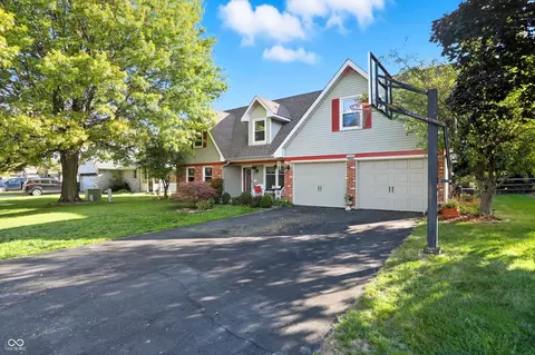 8255 Lynn Dr, Indianapolis, IN 46237