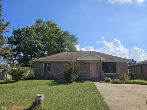 957 S Graham St, Martinsville, IN 46151