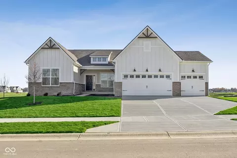 3693 Hayden Valley Dr, Bargersville, IN 46106