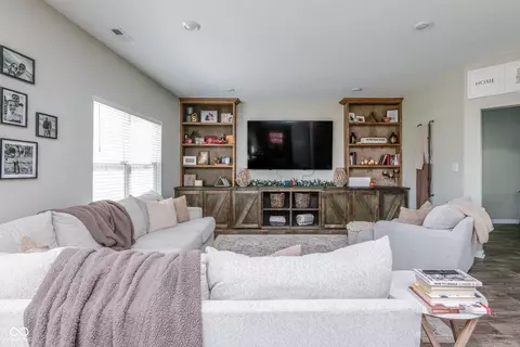 8186 Ambrosia Ln, Pendleton, IN 46064 photo 3