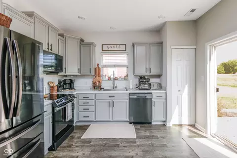 8186 Ambrosia Ln, Pendleton, IN 46064 photo 9