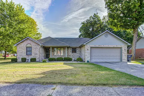 1006 Evergreen Ct, Anderson, IN 46012