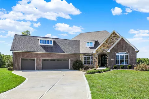 8161 Cindy Cir, Martinsville, IN 46151