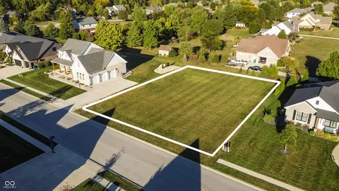 331 Fox Trail Dr, Pittsboro, IN 46167