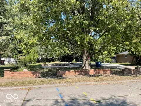 10214 Shallowbrook Ct, Indianapolis, IN 46229