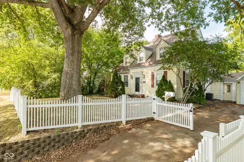 1606 E 8th St, Anderson, IN 46012