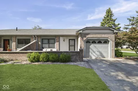 1188 Barbara Dr, Greenwood, IN 46143