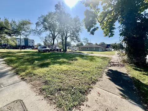 851 Werner Ave, Columbus, IN 47201 photo 2