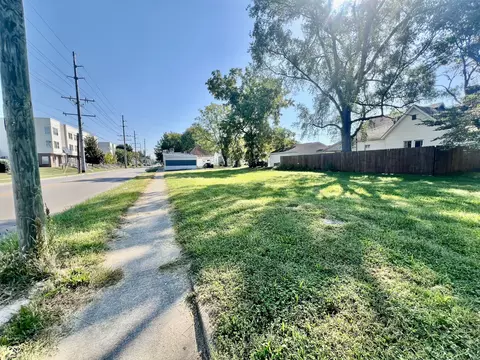 10 Th St, Columbus, IN 47201
