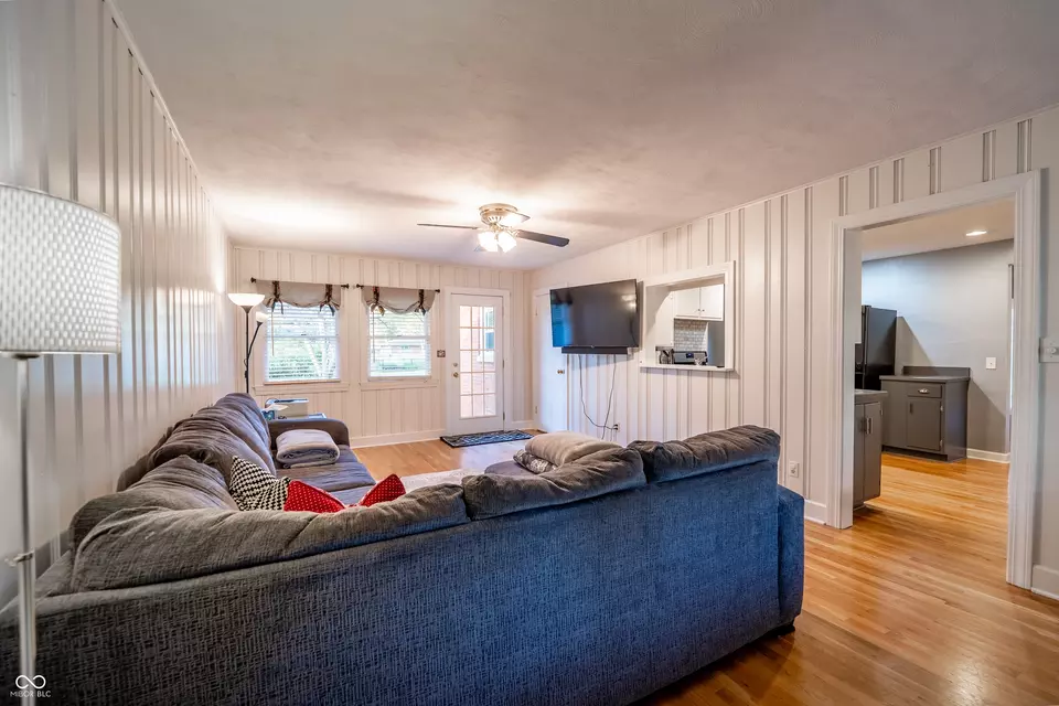Living - 4844 E 71st St, Indianapolis, IN 46220 photo 6 of 7