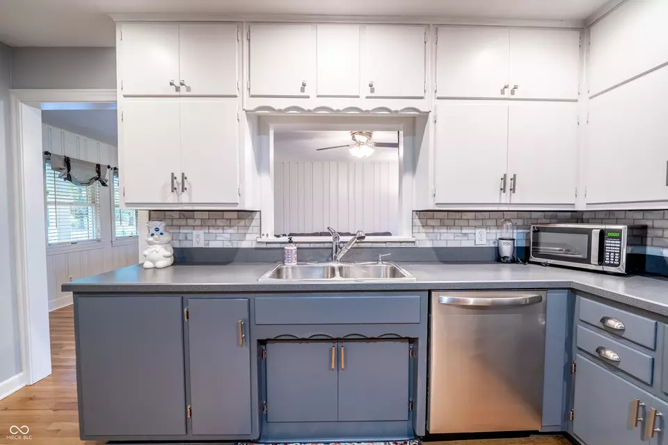 Kitchen - 4844 E 71st St, Indianapolis, IN 46220 photo 5 of 5