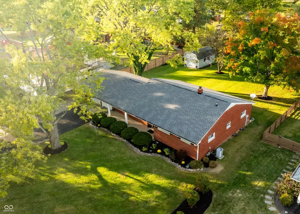 View/Area - 4844 E 71st St, Indianapolis, IN 46220 photo 2 of 5