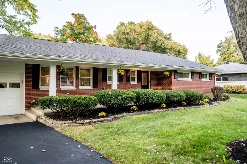 Exterior - 4844 E 71st St, Indianapolis, IN 46220 photo 4 of 11