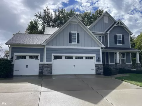 3271 Gray Hawk Dr, Columbus, IN 47201
