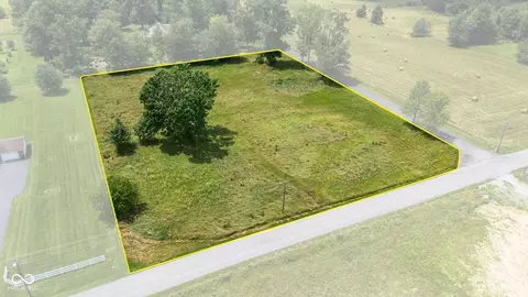 2672 S Lake Rd S, Scottsburg, IN 47170