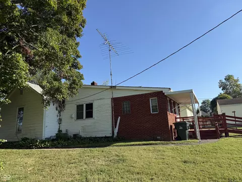 Exterior - 426 Walnut St, Hope, IN 47246 photo 4 of 4