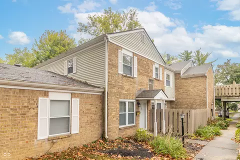 8285 Hewlet Dr, Indianapolis, IN 46268