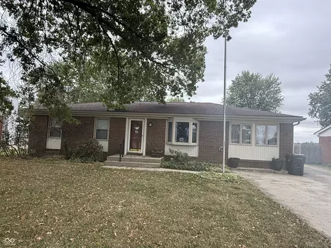 133 Hauser Dr, Hope, IN 47246