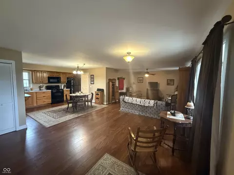 133 Hauser Dr, Hope, IN 47246 photo 8