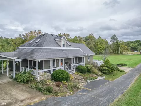 9642 S State Road 58, Columbus, IN 47201