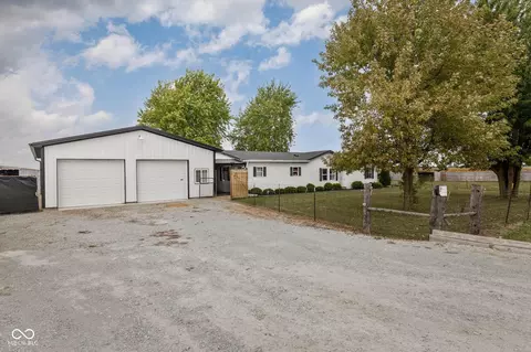 10417 S Sr 109, Markleville, IN 46056