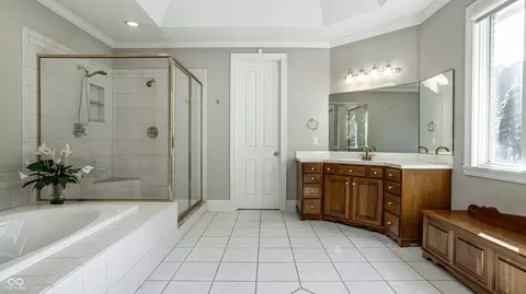 Bath - 5304 Gray Eagle Ct, Carmel, IN 46033 photo 3 of 9
