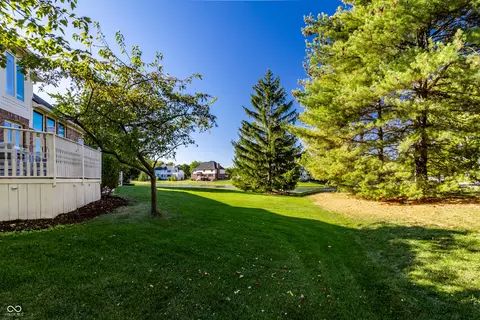 Exterior - 5304 Gray Eagle Ct, Carmel, IN 46033 photo 4 of 12