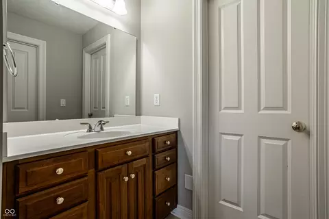 Bath - 5304 Gray Eagle Ct, Carmel, IN 46033 photo 8 of 9