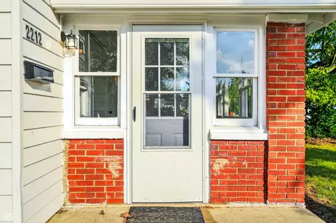 Exterior - 2212 Mapleton Ct, Columbus, IN 47201 photo 4 of 11