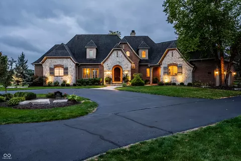 8535 Hunt Club Rd, Zionsville, IN 46077